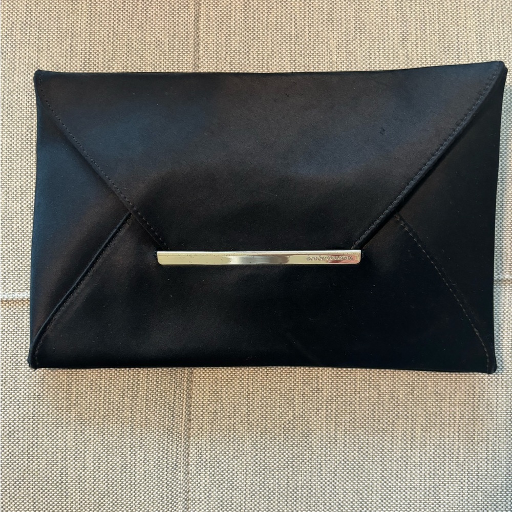 Black clutch